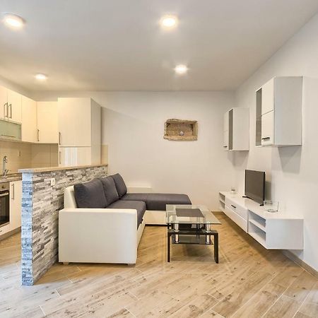 Apartment Petra Пула Экстерьер фото